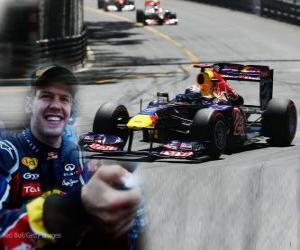 yapboz Sebastian Vettel Monako Grand Prix (2011) zaferini kutluyor